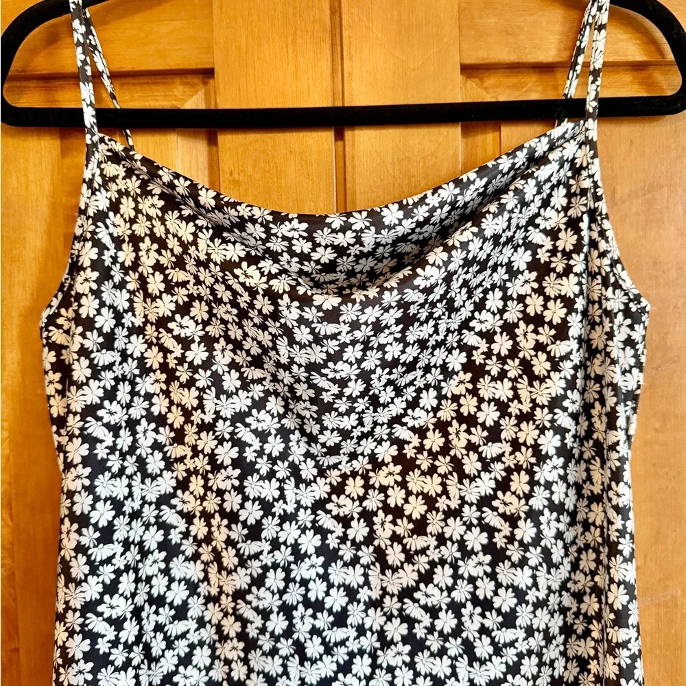 bebe Black and White Floral Midi Dress - Picture 3 of 8